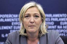Marine le pen veut aussi le rétablissement de la retraite à 60 ans avec 40 annuités de cotisations. Propos Racistes Marine Le Pen Pourrait Perdre Son Immunite La Presse