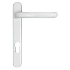 Replacement upvc repair parts we carry include upvc multipoint door lock mechanisms, replacement door handles, window lock rods, window stay hinges and general upvc hardware parts. Fab Fix Windsor Door Handles Pair White Lock Door Handles Screwfix Com