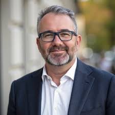 With more than 35 years in the minerals industry, Professor Alice Clark has  a reputation for strong and clear‐headed leadership, and has devoted many  years to developing and maintaining industry…