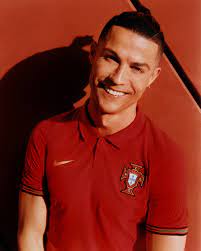Acheter plus moins maillot foot portugal pas cher sur la boutique en ligne maillotfootpascher2021.com. Teamcronaldo Pa Twitter Cristiano Ronaldo In Portugal Home Kit For 2021 Euro Cup He Is One Shy Goal Away From Hitting Century 10 Goal Away From Beating All Time International Top