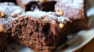 Dal miele al polline, pappa reale, propoli e cera, passando a tutti i prodotti che vedono impiegate queste speciali materie prime, spaziando quindi dalla apicosmesi. Torta Al Cioccolato Con Frutta Secca E Miele Ricetta Golosa