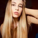 Ari Arnone's Instagram, Twitter & Facebook