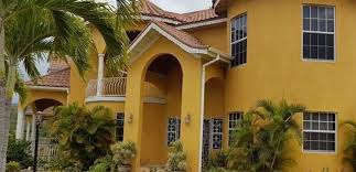 5 Bed 5 5 Bath Residence With Helper S Quarters Is Located On Jamaica S North Coast In A Gated Community With 24 Hou Gated Community Residences Jamaica Country