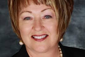 Sally Rutledge's Instagram, Twitter & Facebook