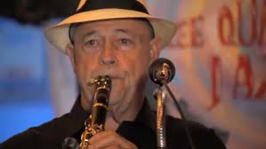 Watch the Dave Washburn Jazz Band bring the room to life!