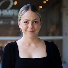 Mariana Hoffman (@NanaHoffman)