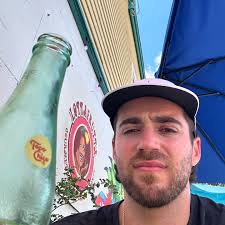 Zach Bernstein (@znbern) • Instagram photos and videos