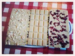 Mit schokolade ohne zucker hingegen machst du keine abstriche im geschmack, genießt die vorzüge von schokolade und verzichtest auf zucker. Weisse Schokolade Aus Cashewkernen Mix Dich Glucklich Thermomix Rezepte Fur Food Non Food Essen Kosmetik Putzmittel Etc