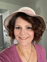 Bright Line Eating has LITERALLY saved my life!!!!! I lost 101 lbs in one  year and feel 20 years younger. If you're not sure about giving it 100%,  let me assure you