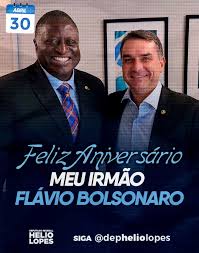 Parabéns meu irmão @flaviobolsonaro, nosso primogênito! Que Deus te  abençoe, conceda sabedoria e saúde! Esse será um ano de muita luta, mas não  tenho dúvida que seu maior presente virá em outubro