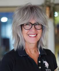 Short shag haircuts with bangs