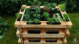 Ob als gartentor, als schaukel oder zum hochbeet umfunktioniert. Hochbeet Aus Europaletten Selber Bauen Diy Anleitung Und Tipps