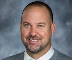 Brett Minter's Instagram, Twitter & Facebook