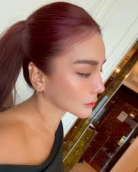 Stealing hearts since forever 🐈‍⬛ #catwoman . . . #halloweencostume  #funnight #wildnight #halloweenfun #caneverydaybehalloween #ohmygourd