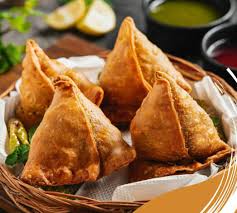 Crispy fried samosas