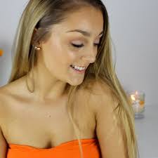 Bianca Willis's Instagram, Twitter & Facebook