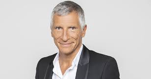Nagui fam, dit nagui, est un animateur de radio et de télévision, producteur et comédien français né le à alexandrie (égypte). Nagui Arrete Tout Le Monde Veut Prendre Sa Place Et Celebre La 5 000e De N Oubliez Pas Les Paroles