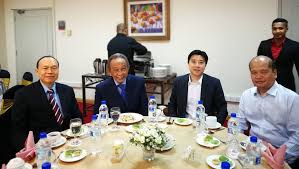 Beliau menggantikan tan sri samsudin osman yang akan bersara setelah berkhidmat selama lebih 13 tahun sebagai pengerusi. Fusionex On Twitter Our Ceo Meeting Top Glove Chairman Tan Sri Dr Lim Wee Chai Left Epf Chairman Tan Sri Samsudin Osman Second Left And Epf Ceo Datuk Shahril Ridza Ridzuan Right