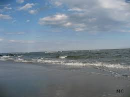 Miles of golden sands await you in new jersey's premier stretch of beach. Atlantic City Beach