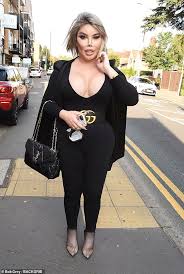 — às pessoas olham para estrelas e desejam, ryhs. Jessica Alves Slips Her Curves Into Black Catsuit As She Shows Off Her Glamorous New Hair Extensions Daily Mail Online