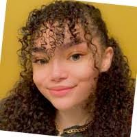 Tia Grimes's Instagram, Twitter & Facebook