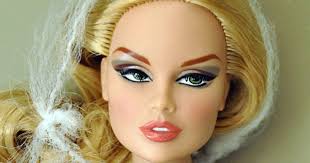 Desperately Seeking Dolls: The Banquet