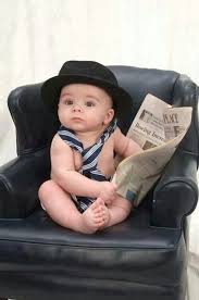 Leyendo El Periodico Book De Fotos Bebes Fotos Ninos Sesion De Fotos Bebes