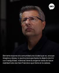 YA VOTO @berti.jorge 🗣El intendente Jorge Berti voto en la escuela Berta  Guzmán acompañado de su hija. #SantaFeElige #MalvinasArgentinas  #VillaConstitución