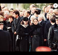 Jump to navigation jump to search. Anne Pingeot Portrait De L Amour Fou Mais Clandestin De Francois Mitterrand Purepeople