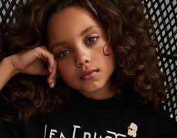 Amelie Thomas :: Behance