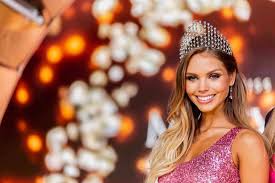 For more info about timea visit: Erkeznek A Kepek Miss World Hungary Miss World Hungary Facebook