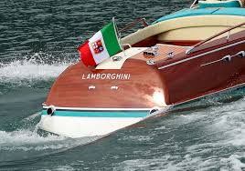 Lambo is one of those car brands that really kill it with body painting. Riva Lamborghini