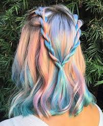 pin auf haircut curls colour