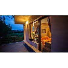 In apropiere puteti vizita diverse atractii turistice: Pensiunea Doua Rauri