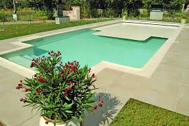 Pool Mit Sonderformat Und Unterflurrolladen Pool Im Garten Poolabdeckung Pool