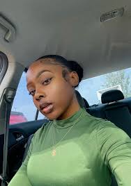 Hey everybody 💙 My name is Devanie but you can call me Devin 🇨🇲🇵🇷 From  Maryland(DMV) and currently living in Houston, TX🫶🏽 I'm 25 y/o (Birthday  was yesterday 🎂🎉) S/o to the