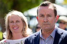 Mark mcgowan's hair though am i right. Mark Mcgowan Slammed Over Covid Risk At Royal Perth Hospital Staff Seen With No Ppe Daily Mail Online