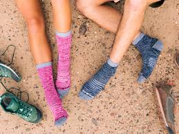 Pretty feet in soft white bedroom slippers toeslagen 2020 popular. Bombas Hiking Socks Are Engineered For The Outdoor Adventurer But They Re Comfortable Enough To Wear Every Day