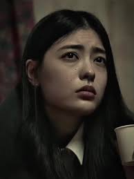 No bc I BARELY see any edits of the younger Lee sara (