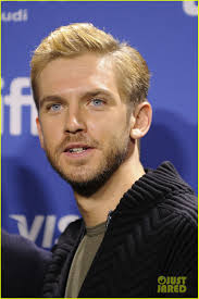 Benedict Cumberbatch: 'Fifth Estate' Portrait Session at TIFF!: Photo  2945143