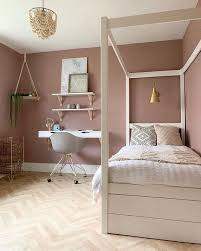 Offriamo un'ampia scelta di stili, che spaziano dal moderno al classico, proponendo sia. Ispirazioni Per La Camera Da Letto 3 Stili A Confronto Arscity Pareti Camera Da Letto Ragazza Idee Camera Da Letto Ikea Camera Da Letto Idee