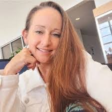 Jodi Sousa's Instagram, Twitter & Facebook