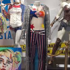 Harley Quinn Birds Of Prey Black Mask Club Outfit Pin On World S Of Dc Dceu