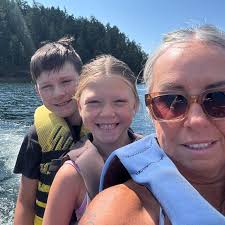 Who is a good tattoo artist in or near Kapa'a?