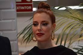 La actriz Carla Miranda, candidata de Alcampo Telde a Reina del Carnaval  capitalino 2023