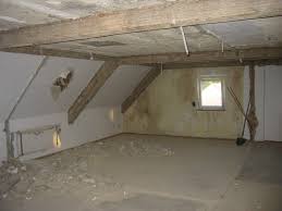 Dachgeschossausbau Bild 1 Altes Bauernhaus Vor Der Renovierung Dachgeschoss Dachspitz Kniestock Wurden Ge Dachgeschossausbau Kniestock Altes Bauernhaus