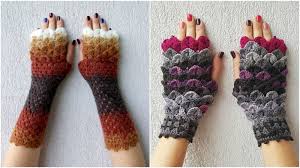 This fingerless gloves are awesome, it really looks like a dragons scale. Crochet Dragon Scale Gloves Are All You Need When Winter Is Coming