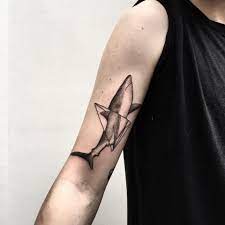 Celtyckie tatuaże tatuaże na nogach tatuaże rękawy tatoo mitologia nordycka. Oplacz To Wykrzycz To A Pozniej Wez Sie W Garsc Stan Na Nogi I Zacznij Zyc Mozesz Zyc Tak Szczesliwie Ze Glowa Mala Tattoos Shark Tattoos Classic Tattoo