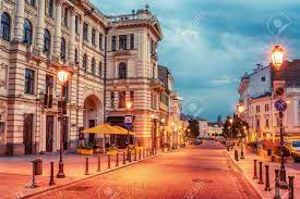 See full list on commons.wikimedia.org Vilnius Litauen Didzioji Strasse In Der Altstadt Bei Sonnenaufgang Lizenzfreie Fotos Bilder Und Stock Fotografie Image 84416400