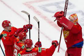 Looks impatiently at the clock at the main staircase of the #catherinepalace, counting hours. 2021 World Juniors Day 1 Recap Stanley Cup Of Chowder